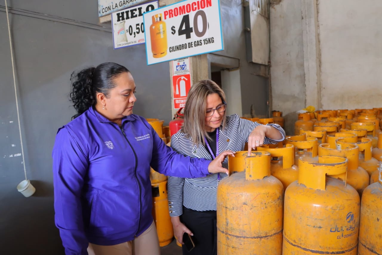 Gobernación de Manabí garantiza distribución normal y precio oficial del gas doméstico