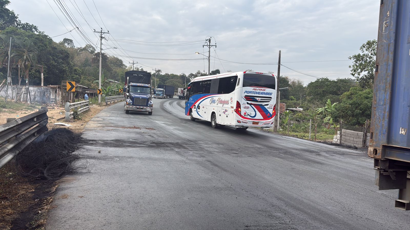 Gobernación de Manabí reafirma el orden y garantiza la libre movilidad en la vía a Guayaquil